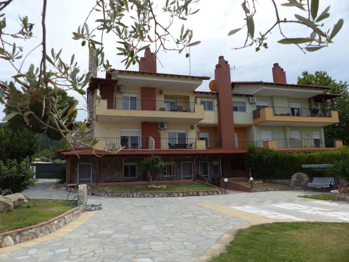 וורוורו Makis Nest Apart-Hotel מראה חיצוני תמונה