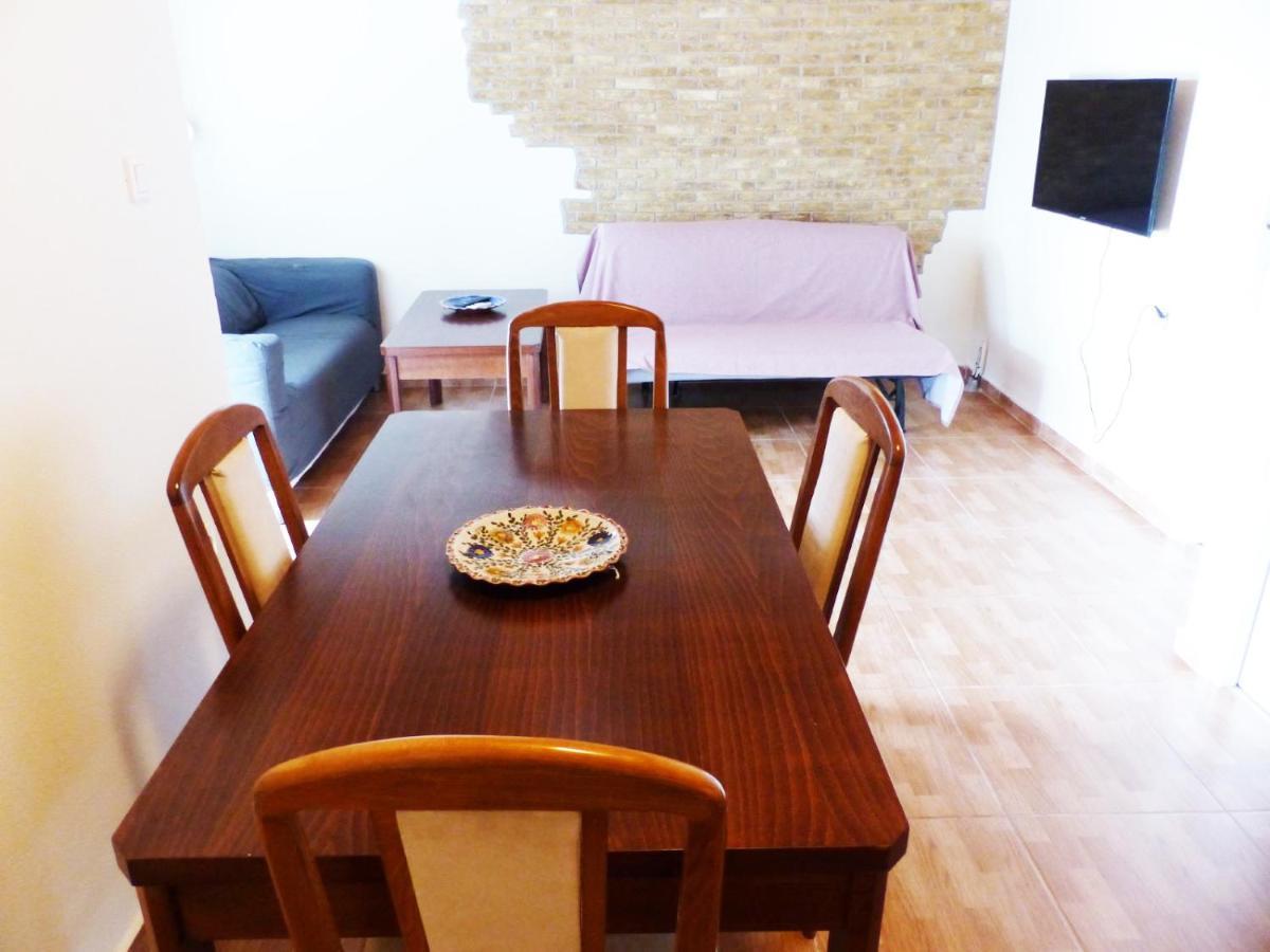 וורוורו Makis Nest Apart-Hotel מראה חיצוני תמונה