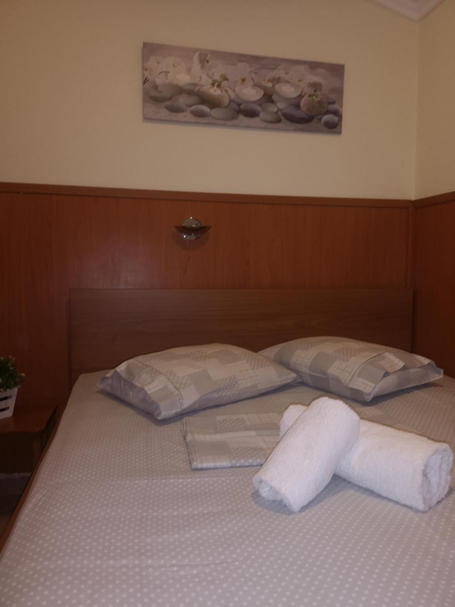 וורוורו Makis Nest Apart-Hotel מראה חיצוני תמונה